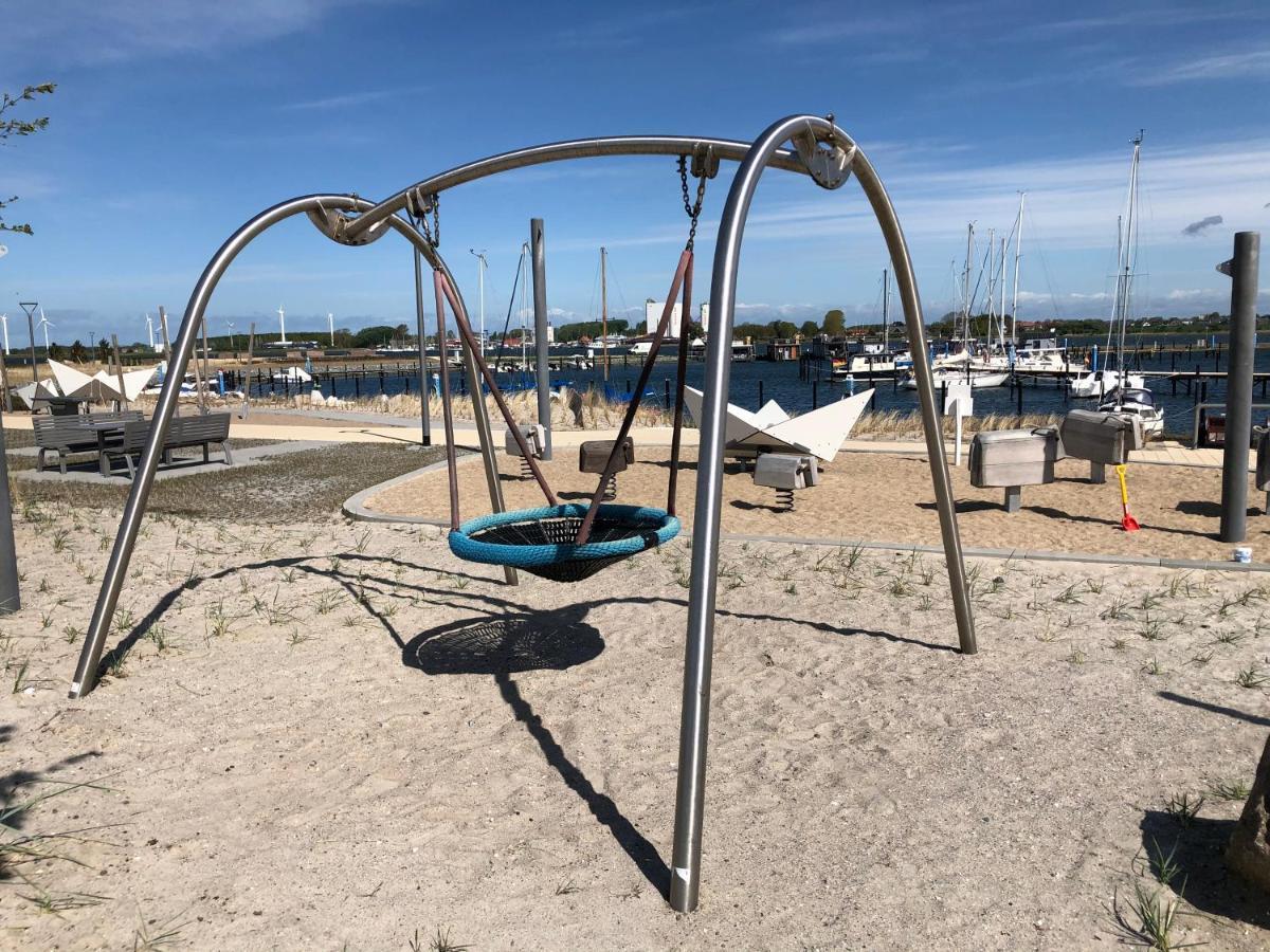 2Zi-Ferienwohnung Am Suedstrand Mit Eigenem Parkplatz Perfekt Fuer Familie Burgtiefe auf Fehmarn Esterno foto